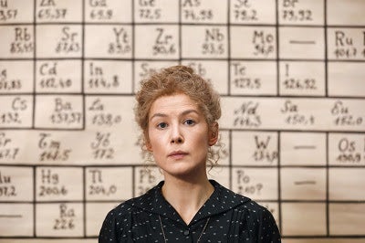 Marie Curie (Rosamund Pike)